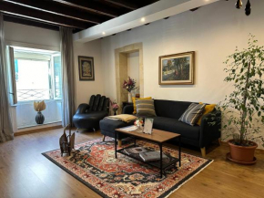 Historical 1400 Ft2 Apartment At Temple Of Apollo